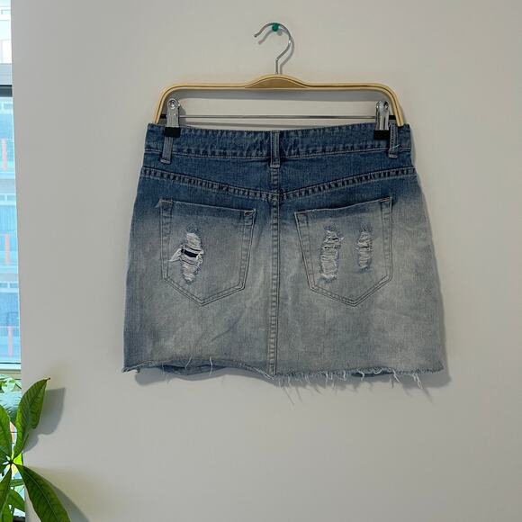 Forever 21 Ombre Denim Distressed Mini Skirt Size 28 - Picture 5 of 5